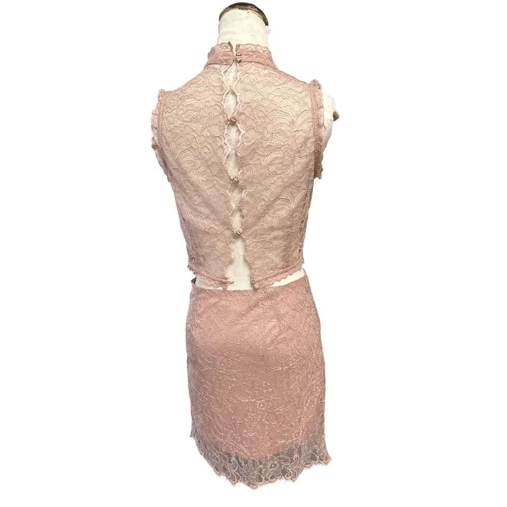 Forever 21 Womens Dusty Rose Floral Lace 2 Piece Crop Top and Mini Skirt Set M